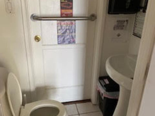 LIFESTYLE BOARD AND CARE - Assisted Living Home photo 13 in CARSON, CA